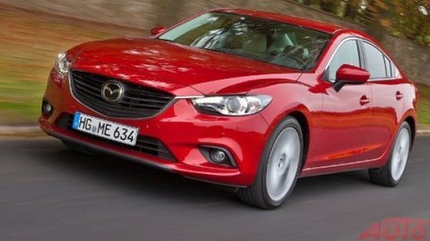 Mazda6 na Slovensku stojí 21.990 eur. Sedan i kombi