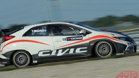 Honda testuje na Slovakia Ringu špeciál pre WTCC