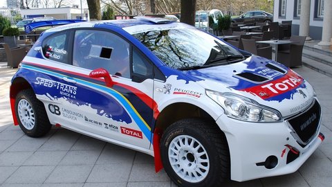 Martin Koči otestuje nový Peugeot 208 T16 s Marcusom Grönholmom