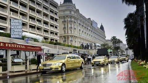 Mercedes-Benz pripravil zlatú flotilu