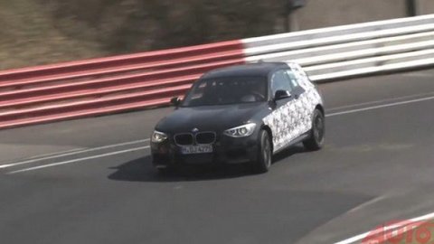 BMW M135i v plnom nasadení pri testoch na Nordschleife (video)