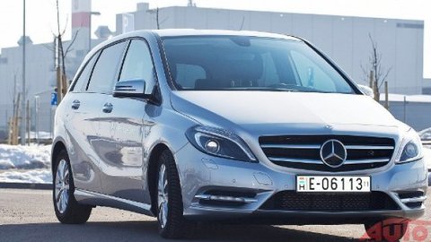 Daimler otvoril továreň v Maďarsku