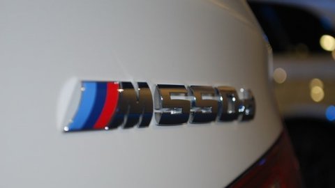 BMW M550d - naftový gladiátor od BMW M Performence