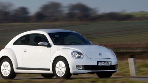 Volkswagen Beetle 1.2 TSI - Viac retro