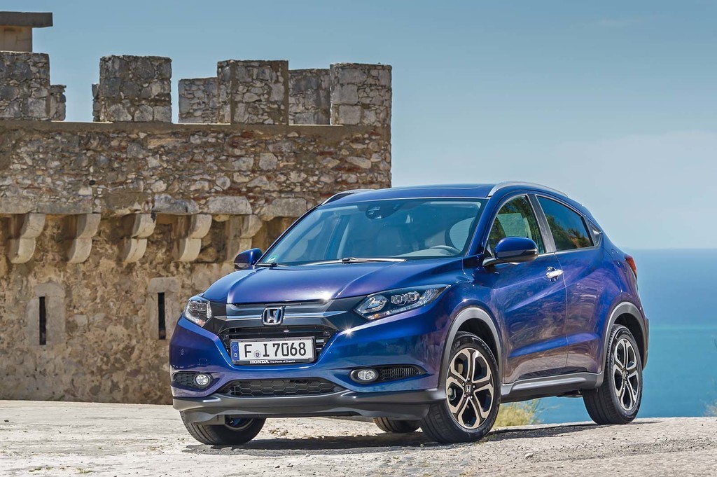 Content 01   2015 hr v front 3 4 stat
