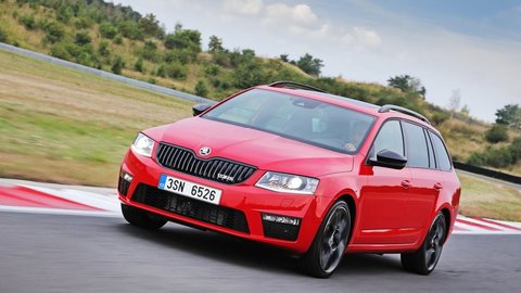 Prvá jazda: Škoda Octavia RS 230 na Slovakia Ringu