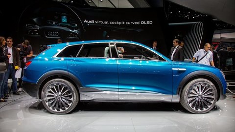 Audi pošle proti Tesle elektrické SUV e-tron quattro