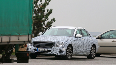 Mercedes na Slovensku testuje novú generáciu triedy E