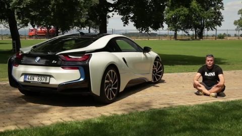 BMW i8