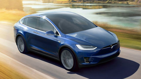 Tesla zlacnila elektrické SUV na úkor výbavy a dojazdu