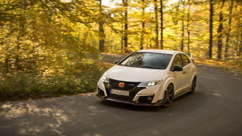 Honda Civic Type R: Z okruhu priamo do lesa