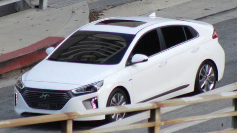 Thumb hyundai ioniq 004