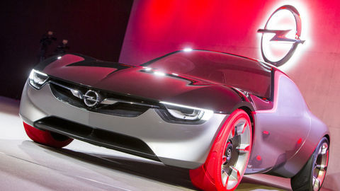 Ženevský autosalón otvárame chuťovkou Opel GT + video