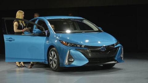 Plug-in hybridný Prius spotrebuje len 1,4 l/100 km a na nádrž prejde 965 km