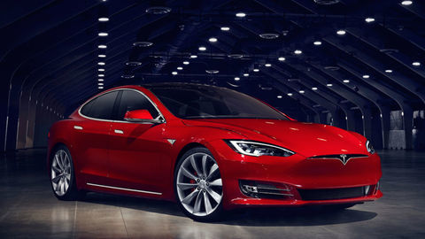 Modernizovaná Tesla Model S na prvých obrázkoch