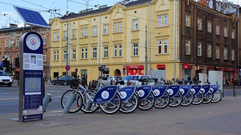 Poľská vláda chce zaviesť vodičské preukazy pre cyklistov