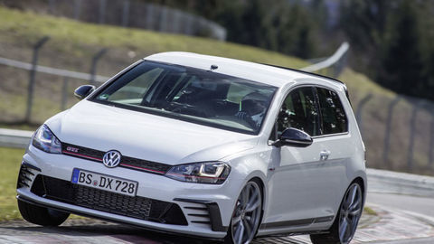 Golf GTI zajazdil nový rekord. Pre Nürburgring má špeciálne tlačidlo