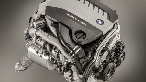 BMW verzus Audi: R6+4 verzus V8+2+1