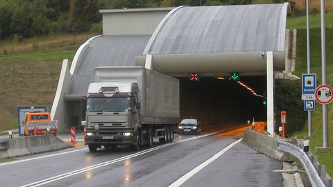 Tunel Branisko začína byť preplnený, dočkáme sa ďalších pruhov?