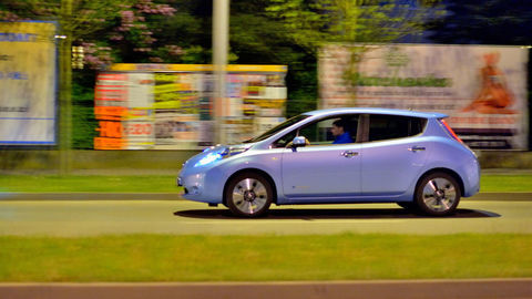 Elektromobil Nissan Leaf prekonal rekord 