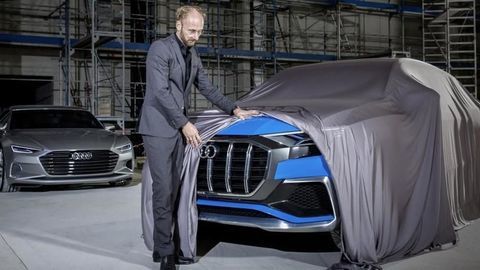 Prvý pohľad na Audi Q8: veľké SUV-kupé odhalia v januári