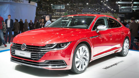 Päťdverové kupé Volkswagen Arteon môže konkurovať aj Audi