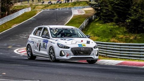 Športový Hyundai i30 N dolaďujú na Nürburgringu