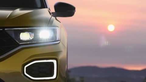 Volkswagen T-Roc sa začína odhaľovať