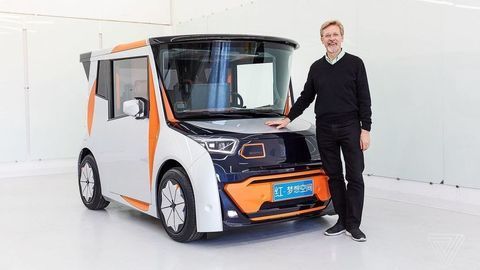 Bývalý šéfdizajnér BMW Chris Bangle navrhol elektromobil pre Čínu