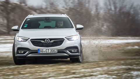 Opel Insignia Country Tourer 2.0 Turbo: Najkomfortnejšia Insignia