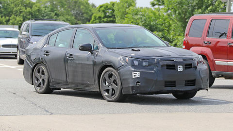 Subaru pripravuje nové Legacy, bude jazdiť aj na dva valce