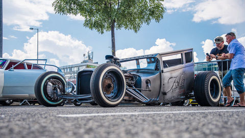 Automobilové klenoty sa stretli pri Shopping Palace