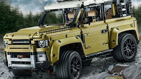 Lego ukázalo nový Defender skôr než samotný Land Rover