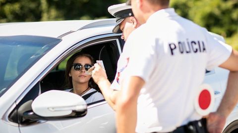 Na preukázanie PZP bude stačiť zelená karta. Biela je zbytočnosťou