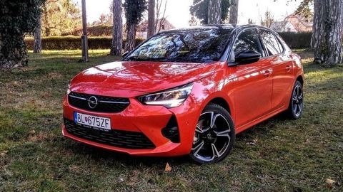 TEST Opel Corsa 1.2 GS Line: Ľahkonohá a "hot"