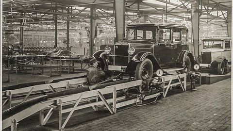 Thumb other image 1024 2813 skoda factory 1930 manufacturing