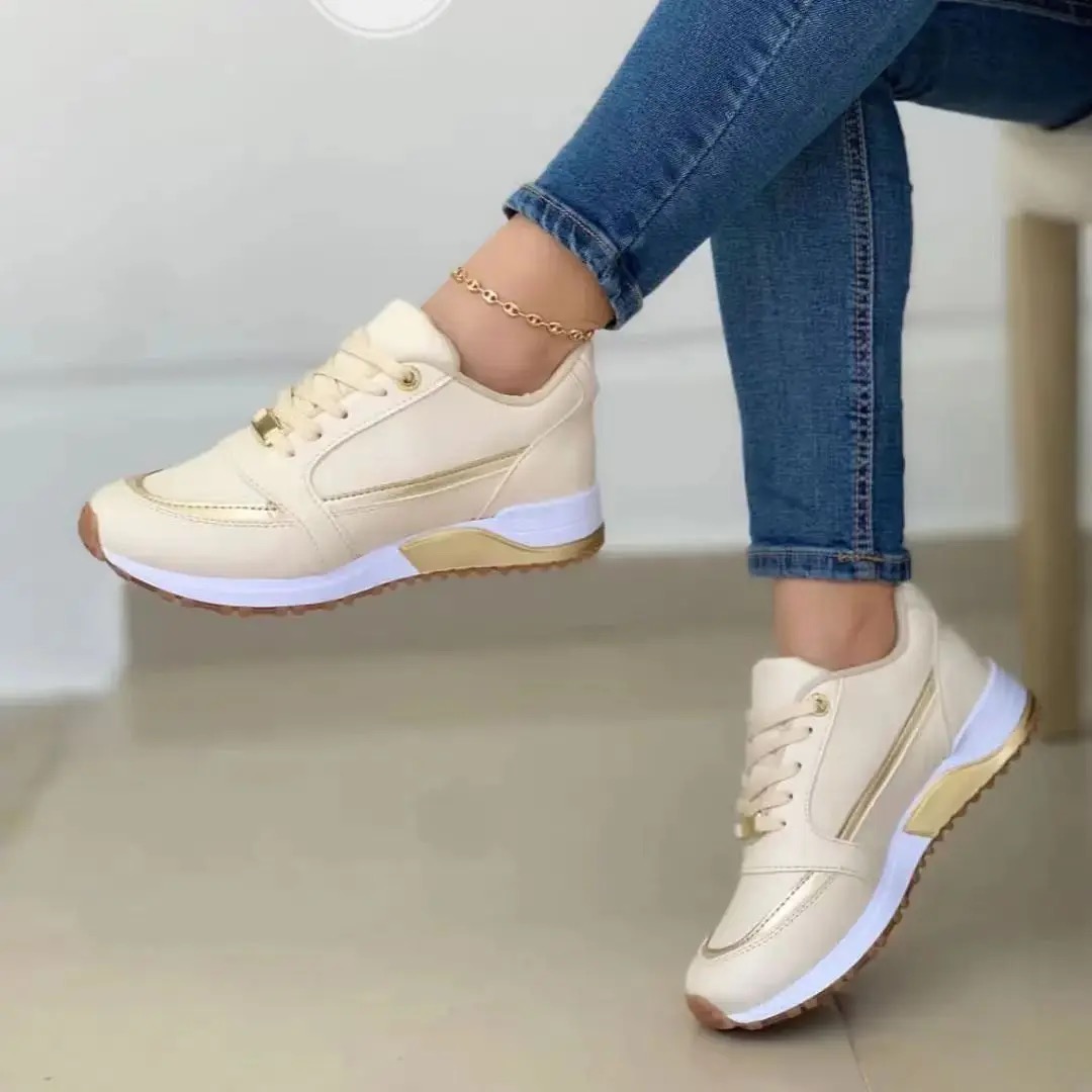 Gold type Sneaker