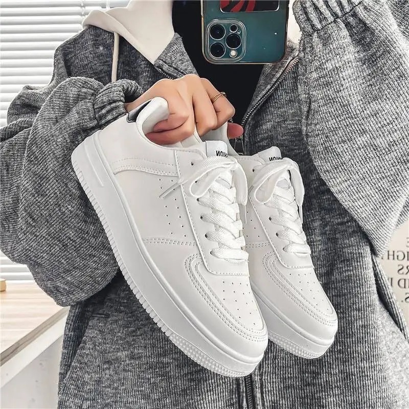 Men white Sneaker