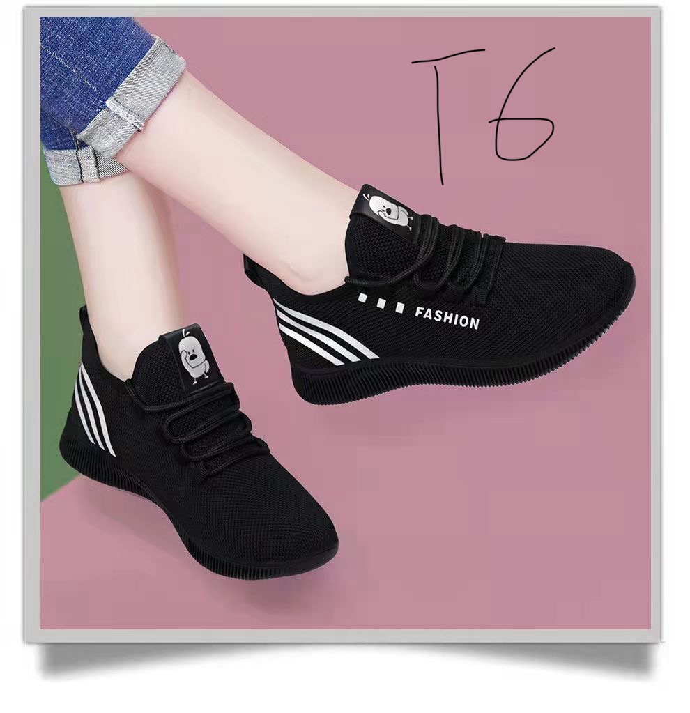 Sports sneaker