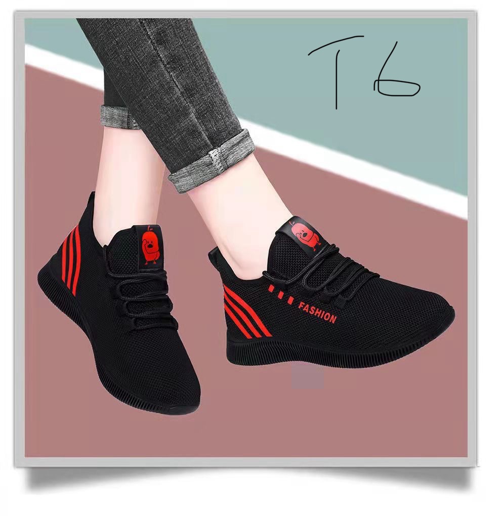 Sports sneaker