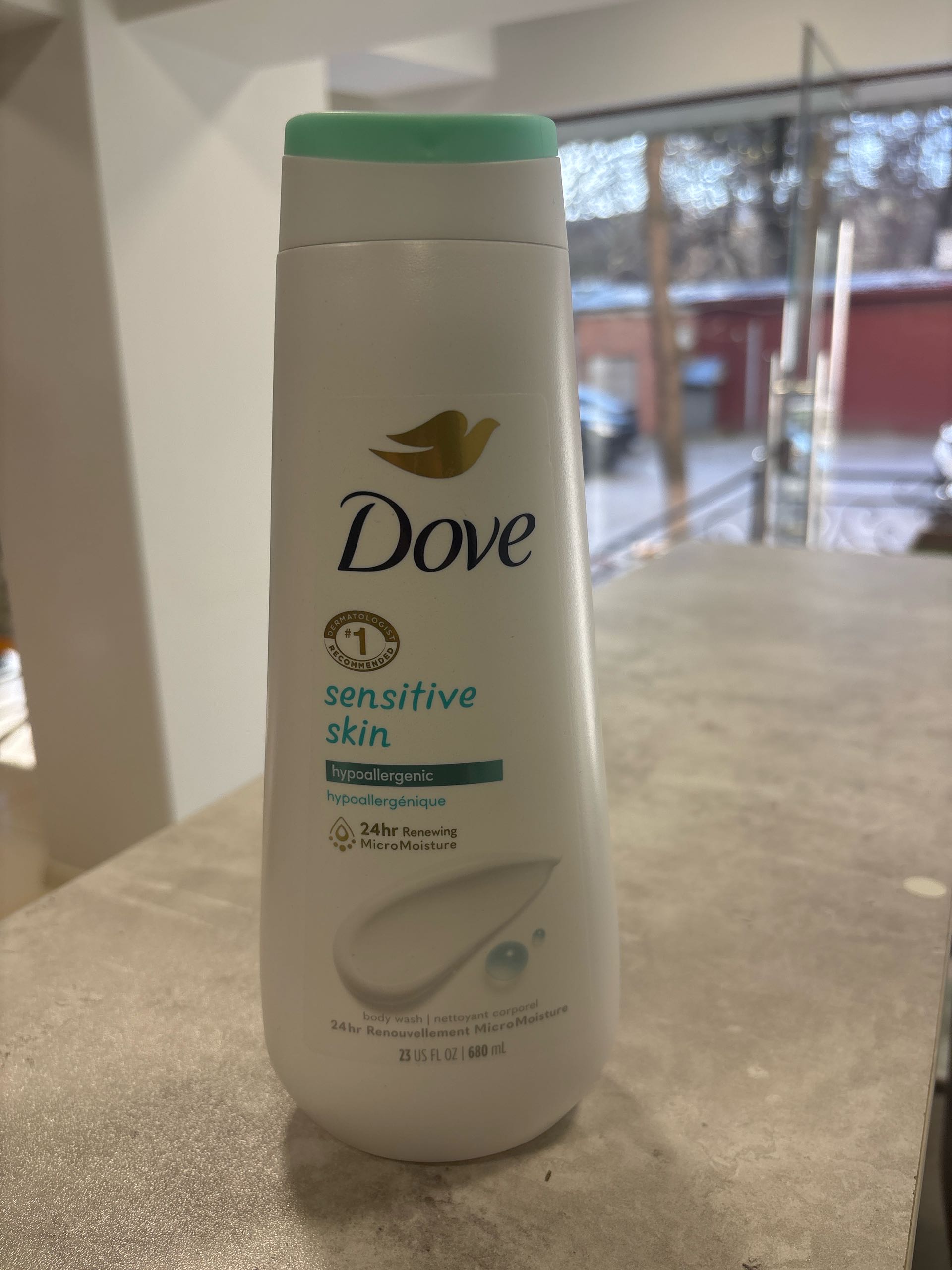 Dove гель для душа Sensitive 700мл
