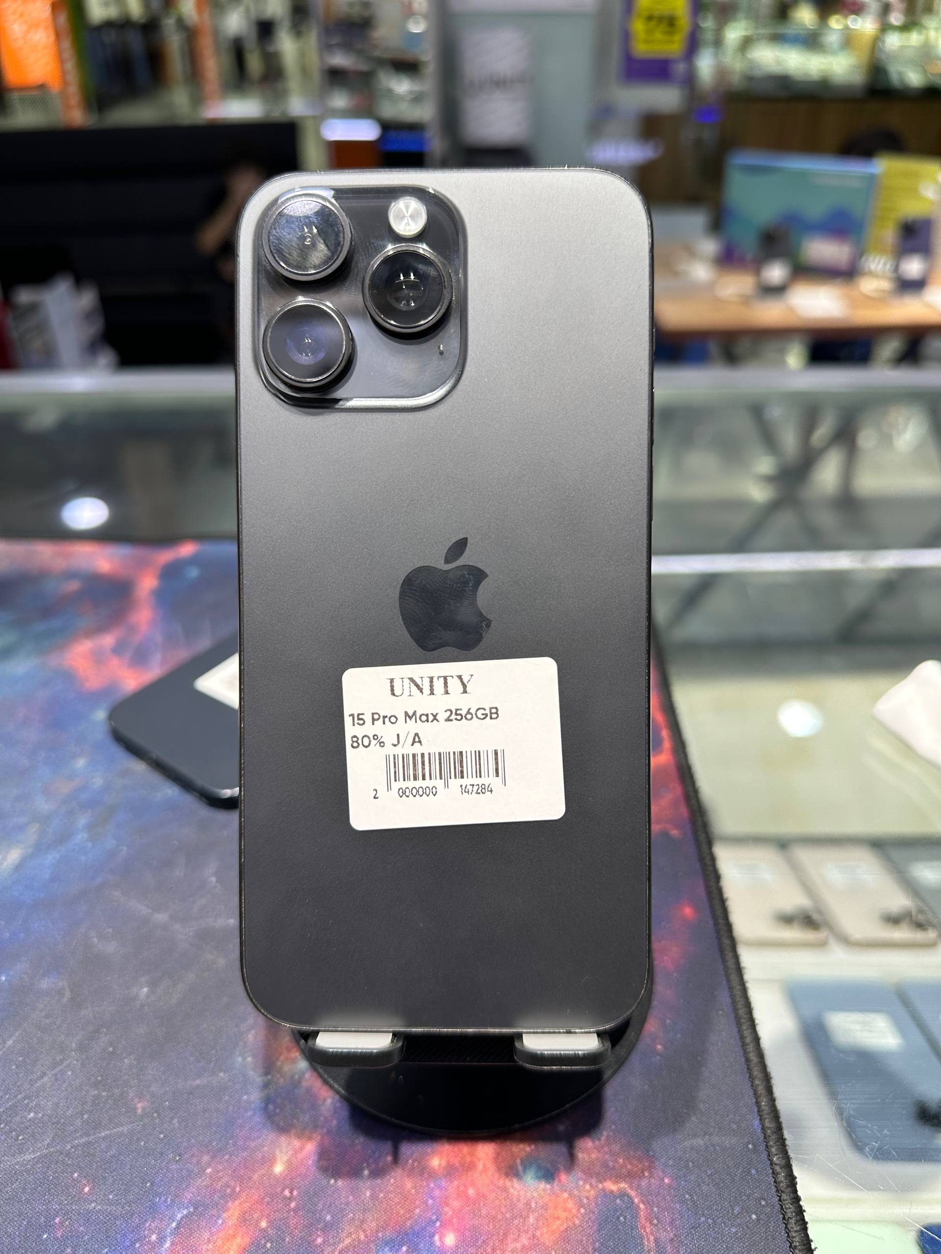 15 Pro Max 256GB 80% J/A