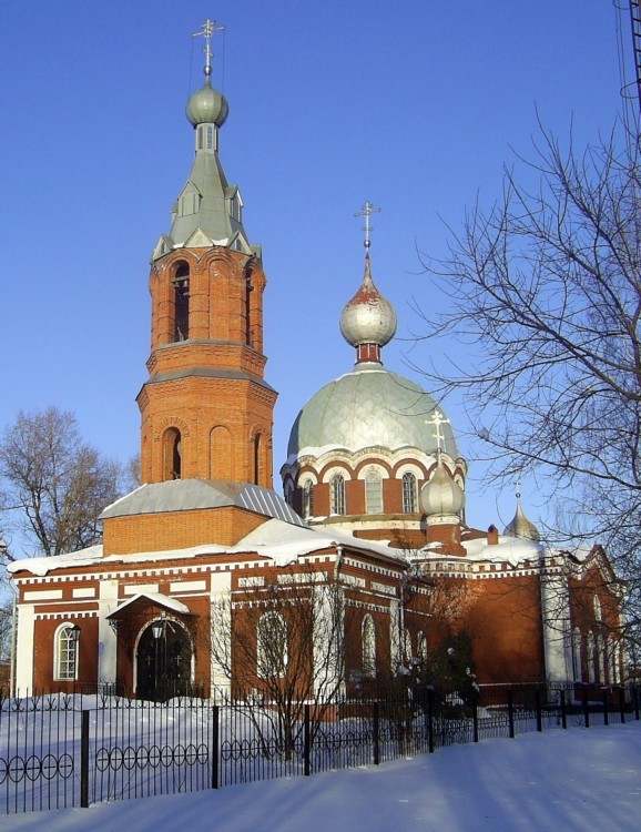 Погода в красногорском удмуртия. Храм Покрова Пресвятой Богородицы Красногорское. Храм Покрова Пресвятой Богородицы Красногорское Удмуртия. Церковь в с Красногорское Удмуртия. Церковь Покрова Божьей матери Красногорский район.