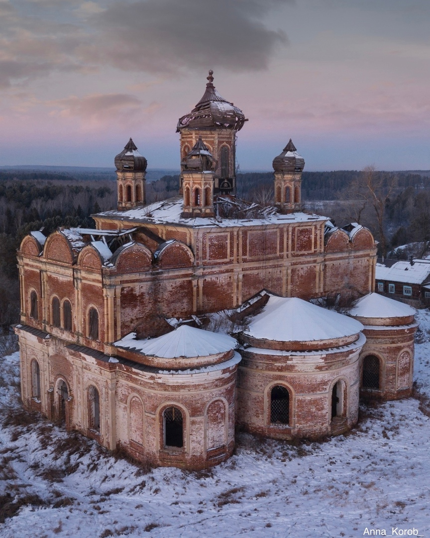 Село Кырмыж Воскресенская Церковь