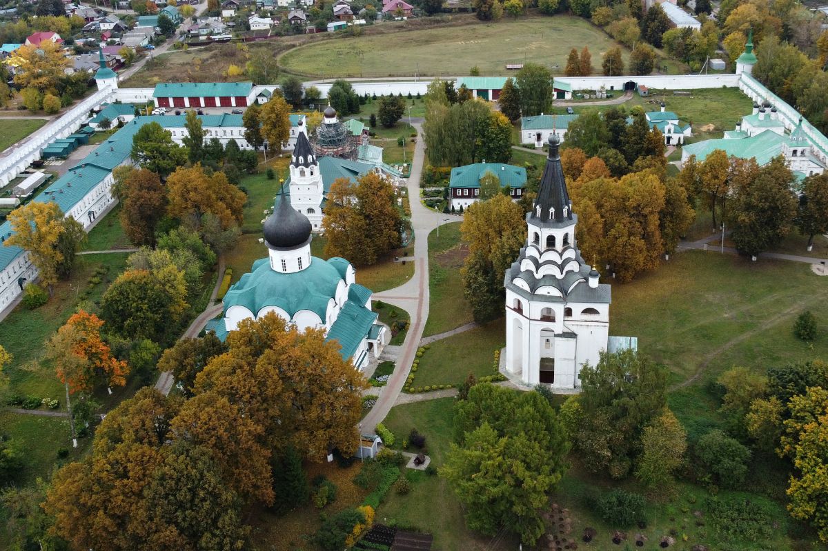 Успенская Церковь с колокольней г Ржеве