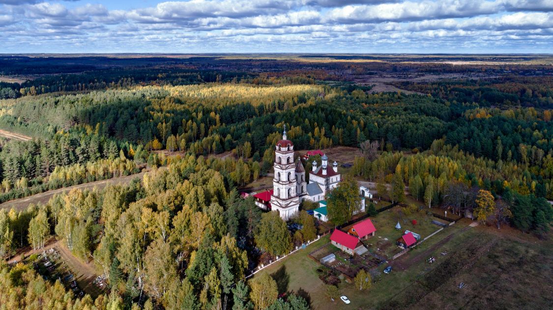 Погост ивановская область. Погост Дмитрия Солунского Ивановская область. Церковь хлебницы Ильинский район Ивановской области. Храм Дмитрия Солунского Ильинское. Село хлебницы Ильинского района Ивановской области храмы.