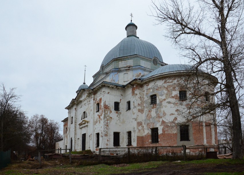 Ульяново. Храм Воскресения Христова Ульяново. Калужская область Ульяново храм Воскресения. Храм Воскресения Христова Калужской области. Храм Воскресения Христова село Ульяново Калужской области.