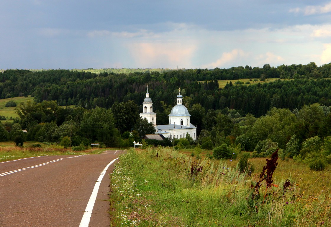 Уржум буйское. Архангельская Церковь Уржум. Село Архангельское Кировская область Церковь.