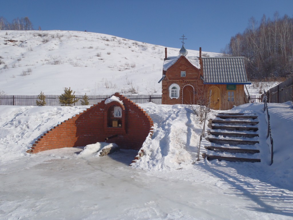 Гисметео зыково красноярский край. Деревня Зыково Красноярский край. Храм в Зыково Красноярский край. Храм Архангела Михаила Зыково. Родник в Зыково Красноярский край.