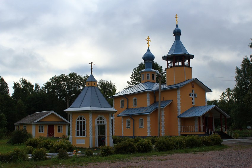 Ленинградская область лодейное. Собор Петра и Павла в Лодейном поле. Храм Петра и Павла Лодейное поле. Храм святых апостолов Петра и Павла в Лодейном поле. Церковь Петра и Павла в Лодейном поле, Лодейное поле.